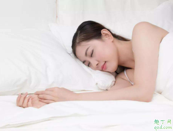 睡觉不用枕头可以改善驼背吗 含胸驼背怎么矫正锻炼2