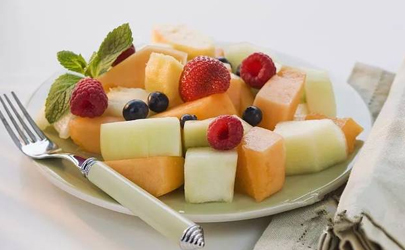 坐月子吃水果好还是不吃水果好 坐月子吃哪些水果好