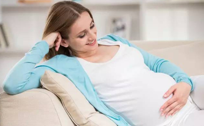 怀孕10周显怀正常吗 怀孕10周显怀是怎么回事