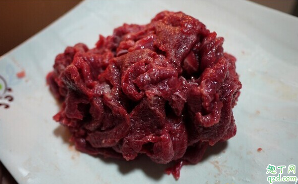 牛肉|腌制牛肉需要加水吗 牛肉加水怎么腌制比较好