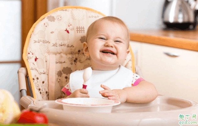 宝宝多大可以吃固体食物 宝宝吃固体食物有什么讲究3
