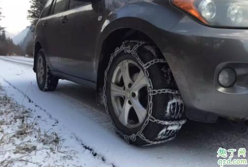 汽车防滑链伤轮胎吗 冬天用雪地胎还是防滑链4
