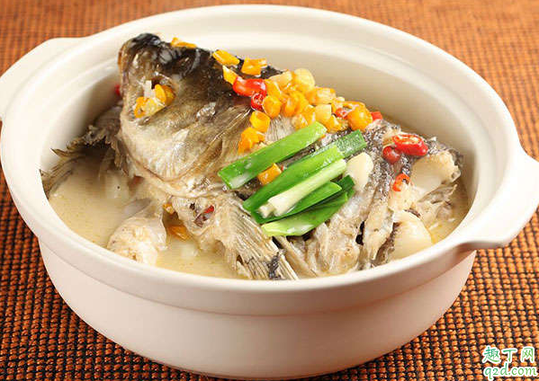 做鱼汤煎完鱼放热水吗 煎好的鱼用什么水炖汤3