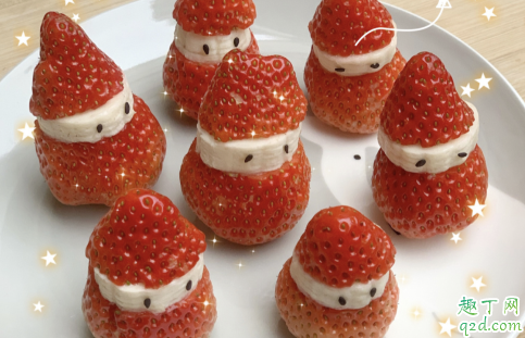 草莓糖葫芦好吃吗 草莓圣诞老人糖葫芦的做法窍门1