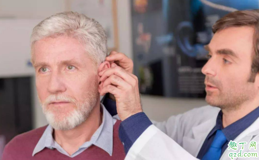 戴助听器和中耳炎有关系吗 中耳炎耳朵会疼吗4