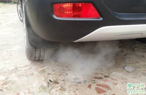 汽车排气管容易生锈吗 汽车排气管生锈有影响吗2