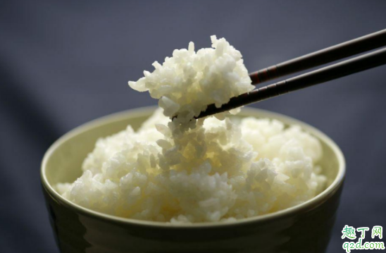 米饭|吃米饭好还是吃面食好 米饭和面食有什么区别