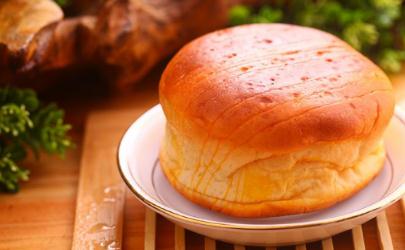 为什么面包烤出来特别硬 烤出来的面包发硬怎么办