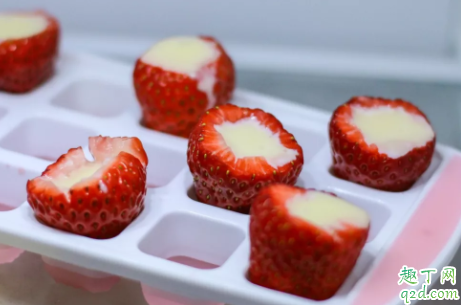 抖音炼乳草莓怎么做 网红草莓炼乳冻做法教程7