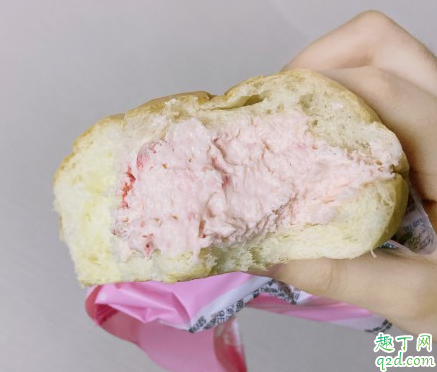 罗森草莓冰面包多少钱一个 罗森草莓冰面包好吃吗味道怎么样3