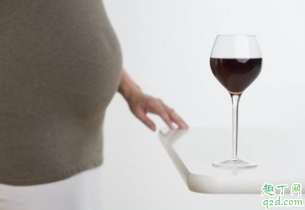 怀孕两个月喝酒孩子能要吗 喝酒后孕妈该怎么做 1