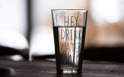 疫情期间为什么要多喝水 多喝水可以预防新型冠状病毒肺炎吗