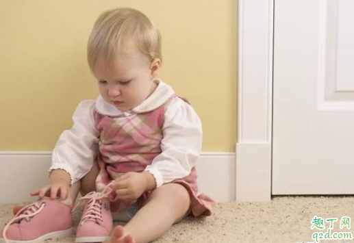 一岁宝宝能穿厚底鞋吗 一岁宝宝适合买什么鞋 2