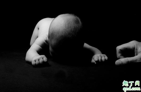 宝宝被别人抱就哭怎么办 宝宝到新环境能不能让他人抱抱 3