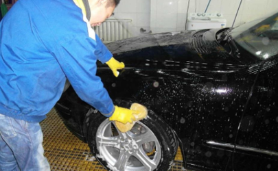 车玻璃用洗洁精能洗吗 洗洁精可以洗车胎吗