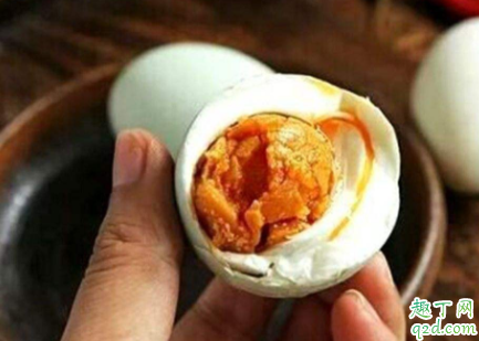 腌咸鸡蛋怎么能留黄油 咸鸡蛋腌好后用不用煮2