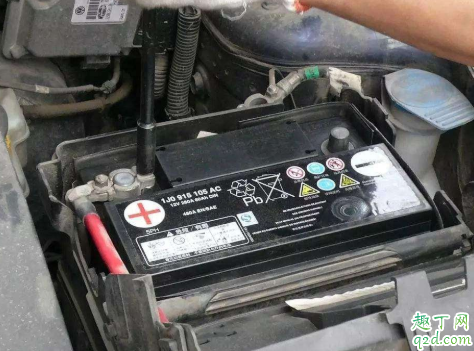 汽车蓄电池多少公里更换合适 怎么检测电瓶的寿命3