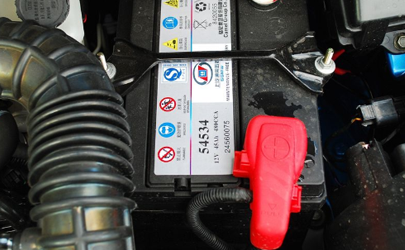 汽车电瓶放空了电要充多久 汽车电池放空多久后没有用