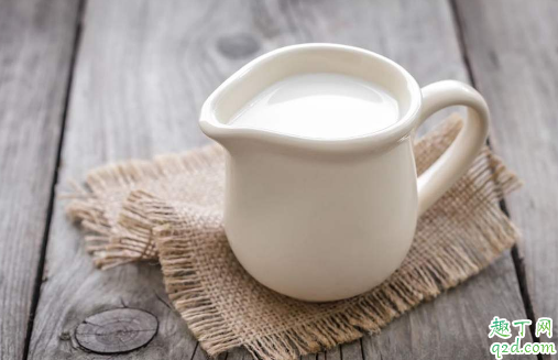 教你一些热牛奶不糊锅的妙招,让你喝到又香又浓的牛奶!1