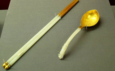 象牙筷子为什么会变色