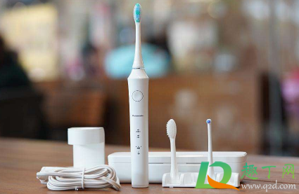 电动牙刷充电多久可以用1