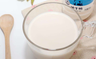 纯牛奶没过期怎么有酸味