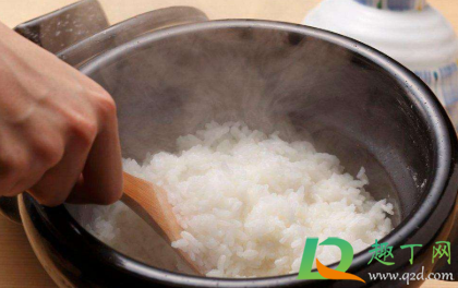 米饭煮稀了怎么让它干1