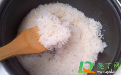 米饭煮稀了怎么让它干2