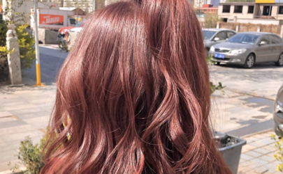 红棕色头发容易掉色吗