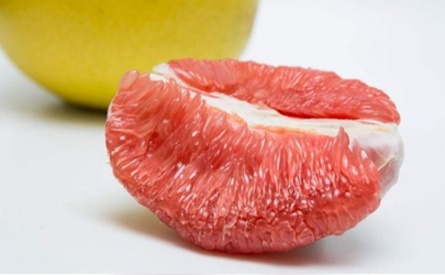 柚子的籽发霉了但是肉还是正常的还能吃吗