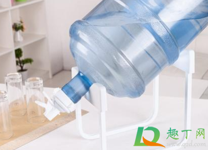 飲水機(jī)出來的水臟怎么辦4