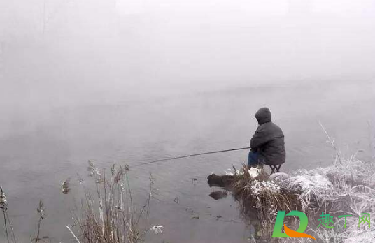 下雪天钓鱼钓深水还是钓浅水3