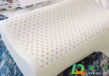 天然乳胶枕有反光一定假的吗2