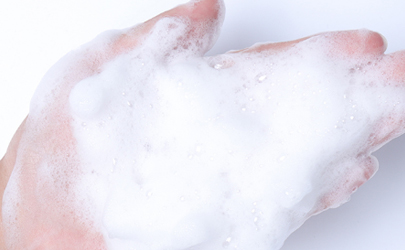 洗面奶假滑对皮肤有影响吗