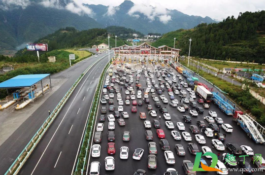 2021国庆节高速堵车时间段是几点到几点3