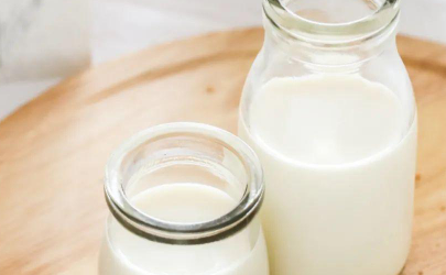 全脂牛奶脂肪含量多少克
