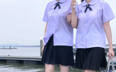 泰国校服是白色还是紫色的