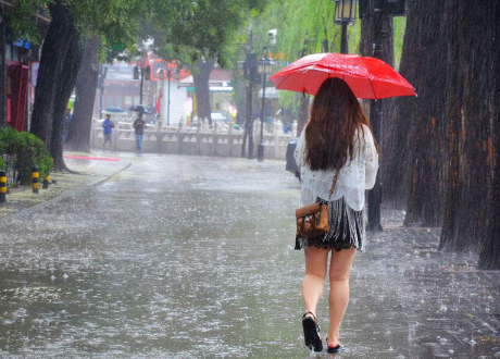 夏天下雨多冬天下雪就多嗎2