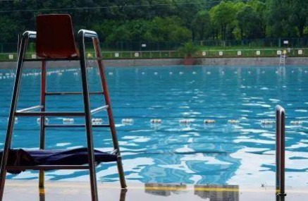 武汉月湖游泳池开放了吗20213