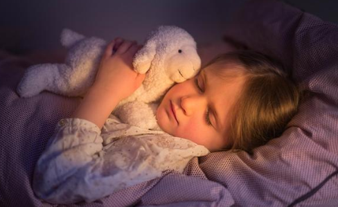 婴儿|婴儿睡脑袋用什么枕头