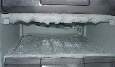 冰箱除冰是自己铲出还是断电自己化3