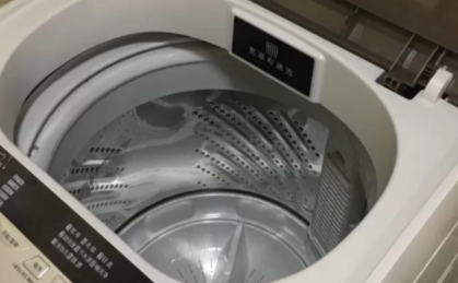 波轮洗衣机怎么清理里面的脏东西3