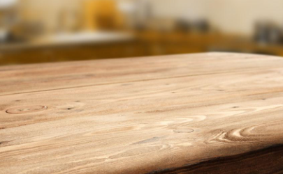 实木桌子黏糊糊的怎么清理