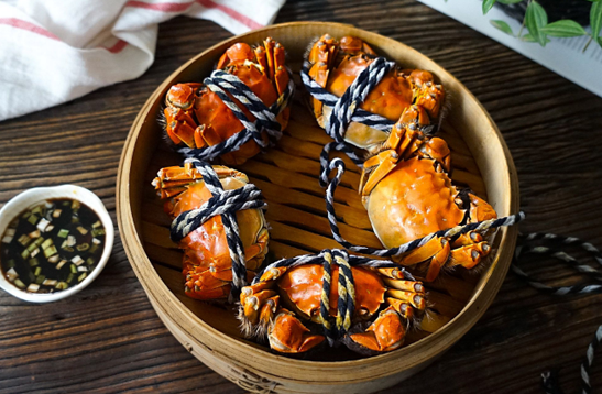 蒸熟的螃蟹可以一直在锅里放着保温吗1