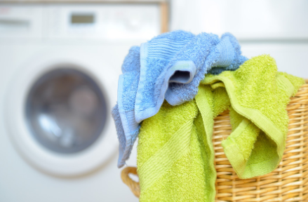 洗衣机|洗衣机洗衣服会停顿怎么回事
