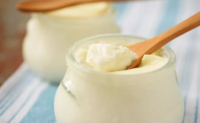 为什么酸奶有的稠有的稀