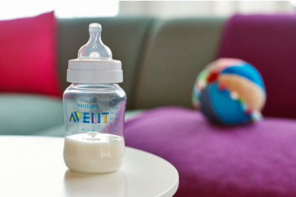 新生儿|新生儿奶瓶买多大毫升合适
