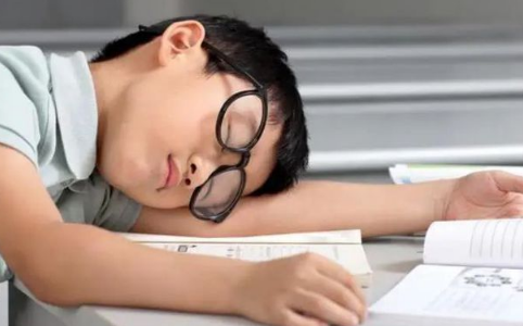 67%的中小学生睡眠时间不达标怎么回事3
