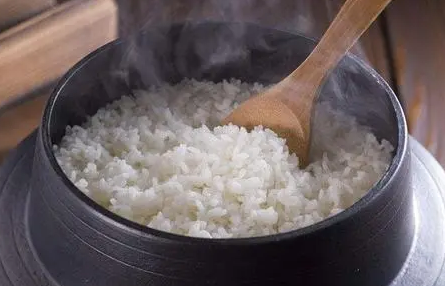 米饭馊了怎么把味去掉1