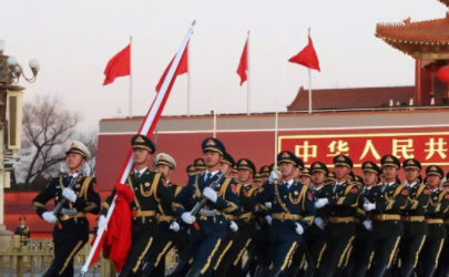 北京看升国旗从哪个门进